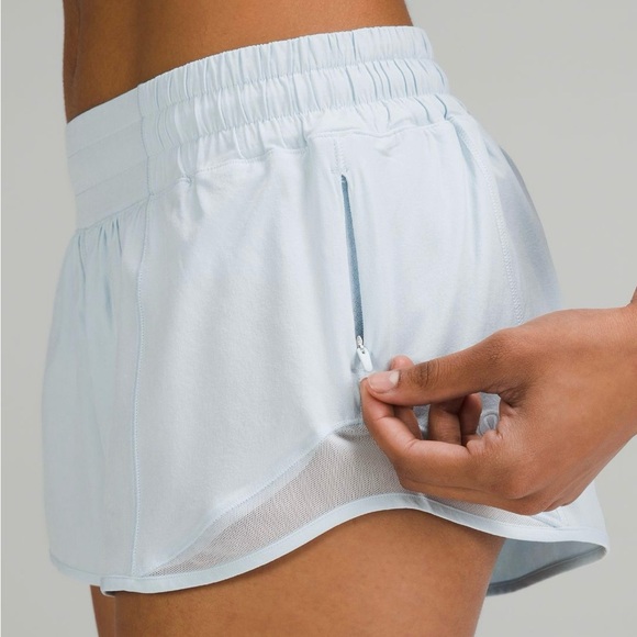 NWT (8) or (M) LuLuLemon hotty hot shorts - Picture 2 of 8